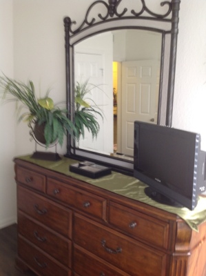 Queen Bedroom